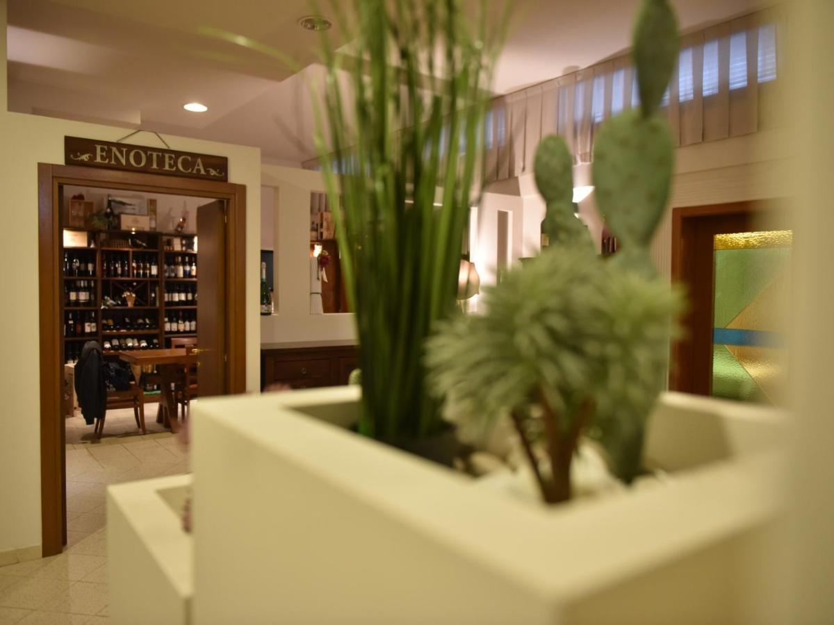 Hotel E Appartamenti La Solaria Сан-Джованни-Ротондо Экстерьер фото