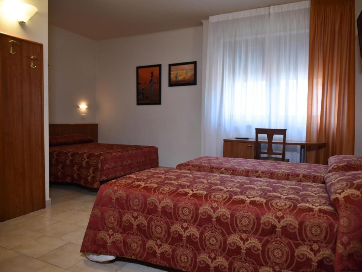 Hotel E Appartamenti La Solaria Сан-Джованни-Ротондо Экстерьер фото