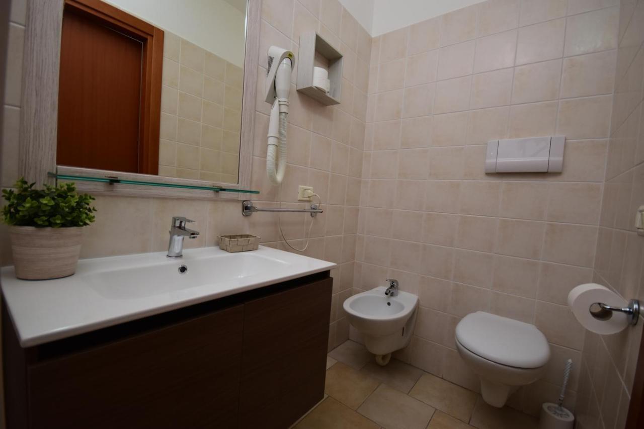 Hotel E Appartamenti La Solaria Сан-Джованни-Ротондо Экстерьер фото