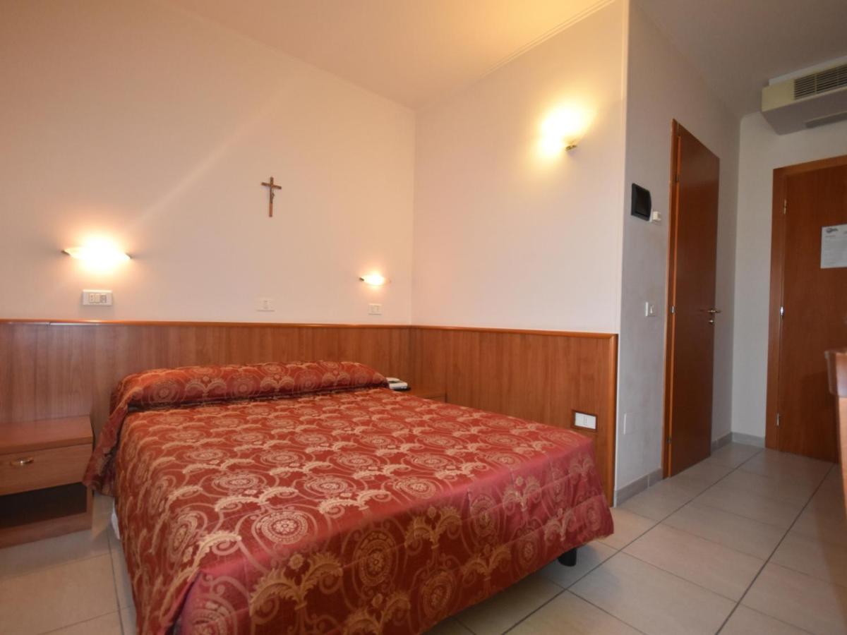 Hotel E Appartamenti La Solaria Сан-Джованни-Ротондо Экстерьер фото