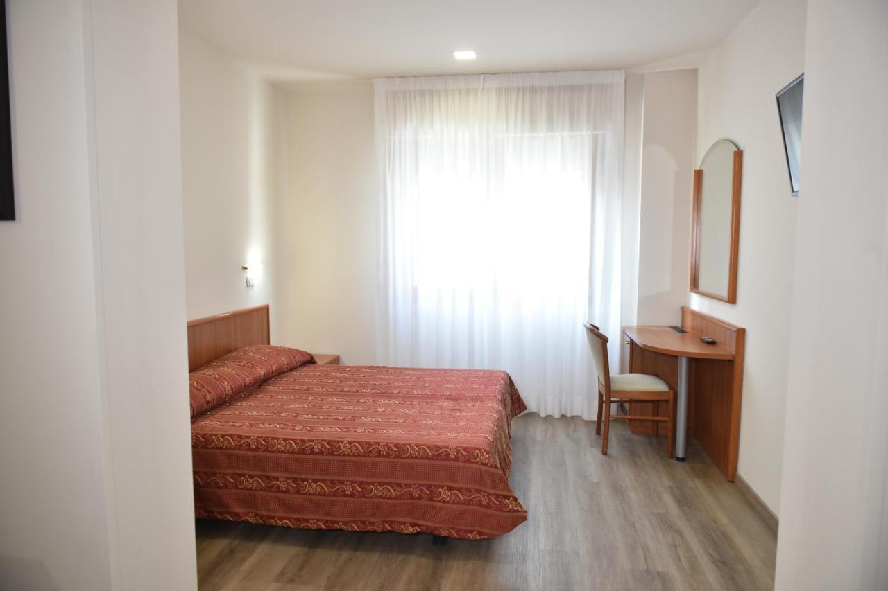 Hotel E Appartamenti La Solaria Сан-Джованни-Ротондо Экстерьер фото