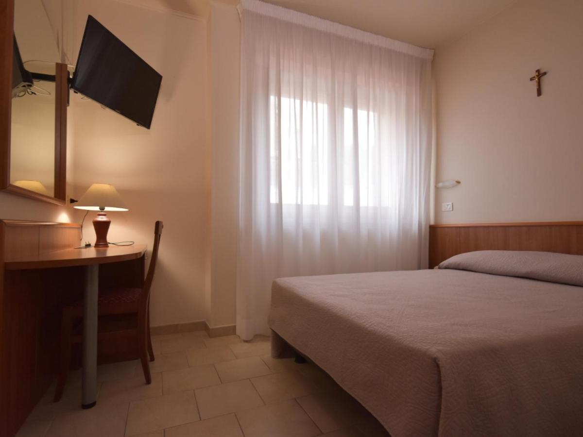 Hotel E Appartamenti La Solaria Сан-Джованни-Ротондо Экстерьер фото