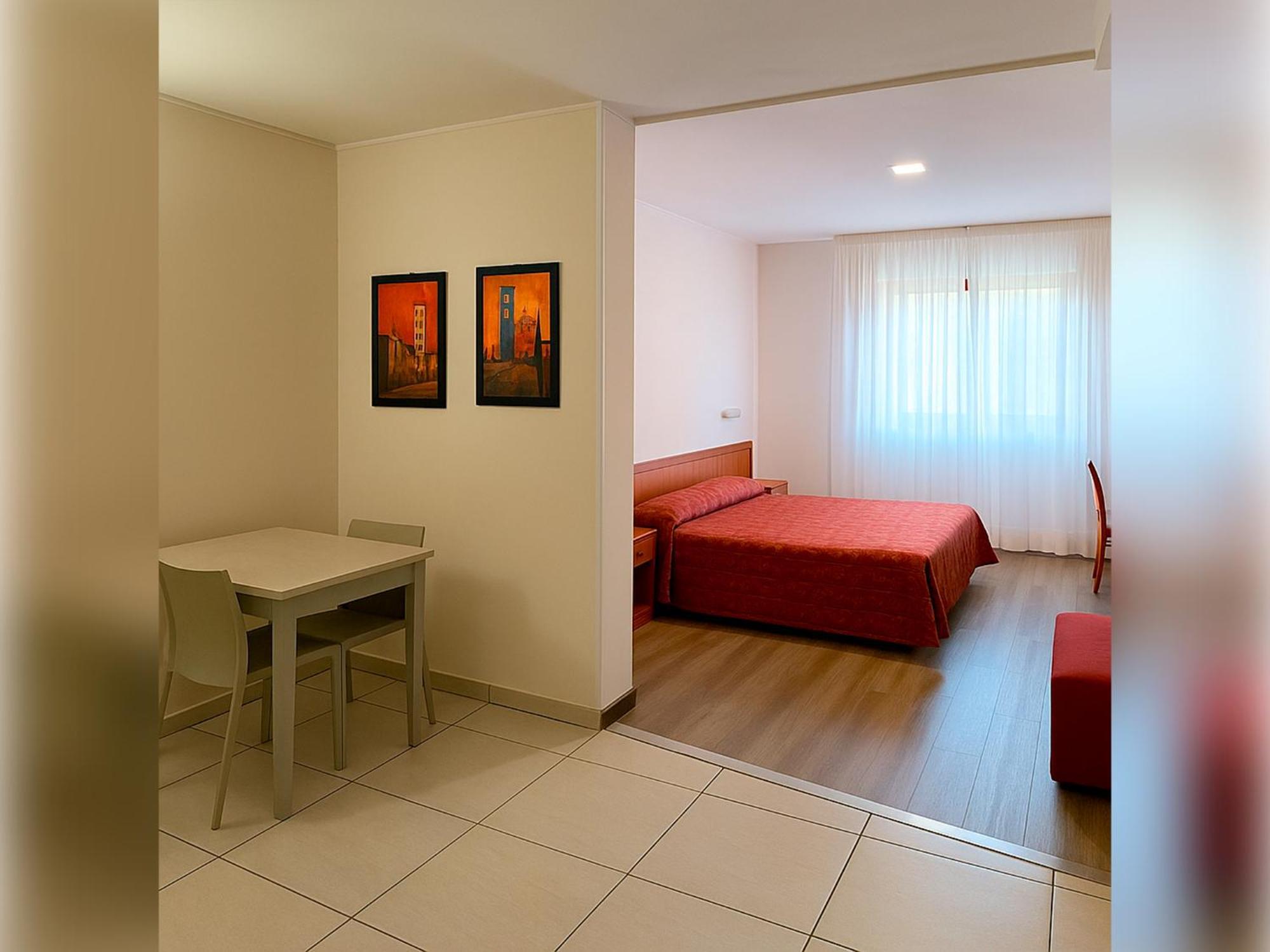 Hotel E Appartamenti La Solaria Сан-Джованни-Ротондо Экстерьер фото