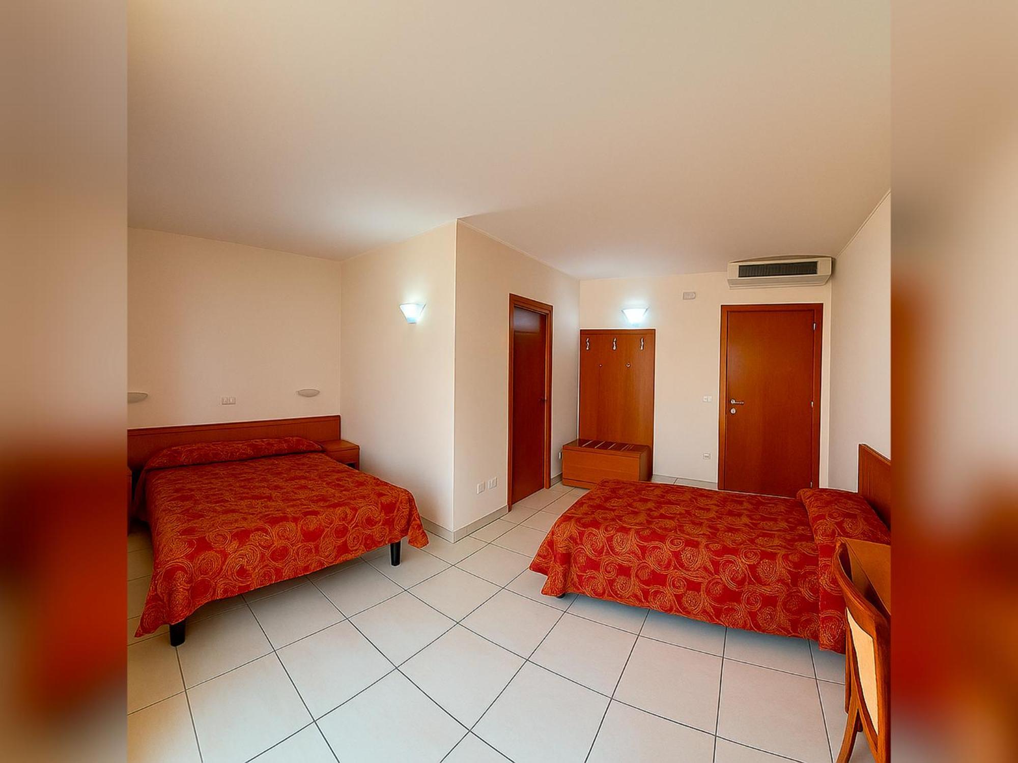 Hotel E Appartamenti La Solaria Сан-Джованни-Ротондо Экстерьер фото