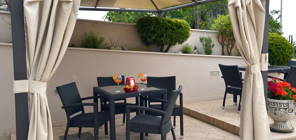Hotel E Appartamenti La Solaria Сан-Джованни-Ротондо Экстерьер фото